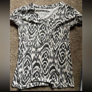 Women’s v neck tshirt